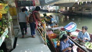 Khlong Lat Mayom Floating Market – the closest to Bangkok floating market