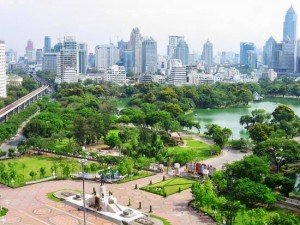  And of course my favourite place in Bangkok - Lumphini park here we go﻿